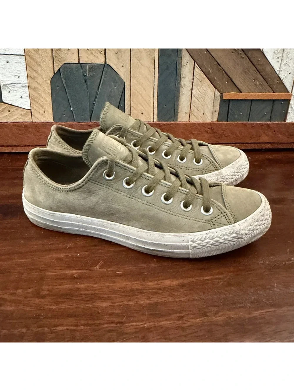 Converse Chuck Taylor All Star Low Field Surplus Olive Green Suede Shoes Size W8
